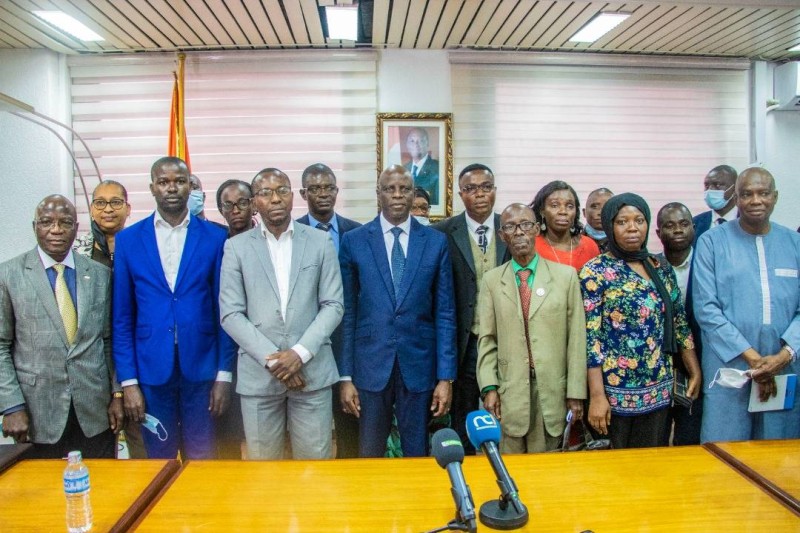 Le Pr. Adama Diawara a enjoint ses hôtes à élaborer « un document » dans lequel le Collectif devra « relever ses préoccupations, assorties de propositions de solutions ».