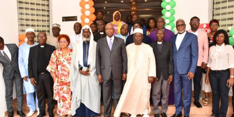 Adama Toungara a profité de la rencontre avec les différents guides religieux pour leur transmettre des messages de paix, de vivre ensemble et de cohésion. (DR)