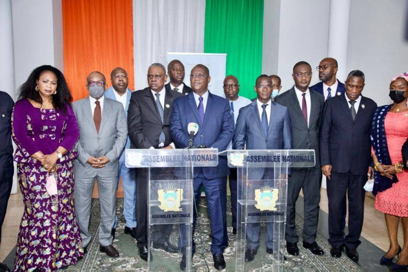 Assembleģe NAT(1)