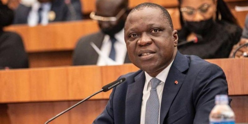 Le ministre des Transports, Amadou Koné, convainc les députés. (DR)