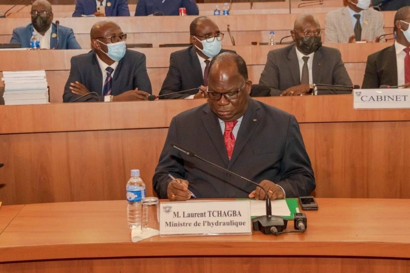 Le ministre de l'Hydraulique Laurent Bogui Tchagba