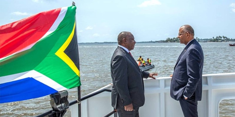 Le Président Sud-Africain en compagnie du 1er ministre Patrick Achi. (DR)