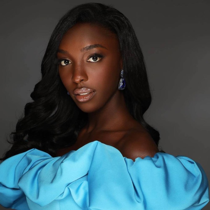 Miss Olivia Yacé