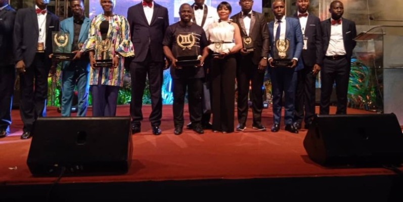 Les lauréats de l'Ebony 2021, étaient heureux. 
