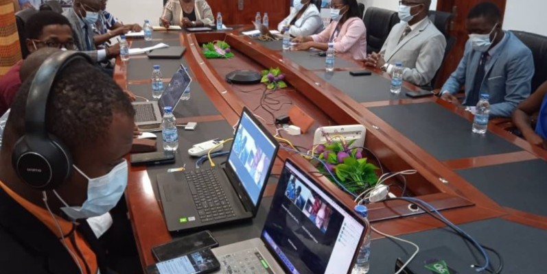 Un panel s’est tenu à l’Université virtuelle de Côte d’Ivoire (Uvci). (DR)