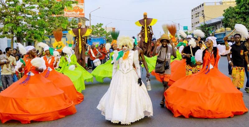 La parade des festivaliers dans les rues de Koumassi. (Ph: Dr)