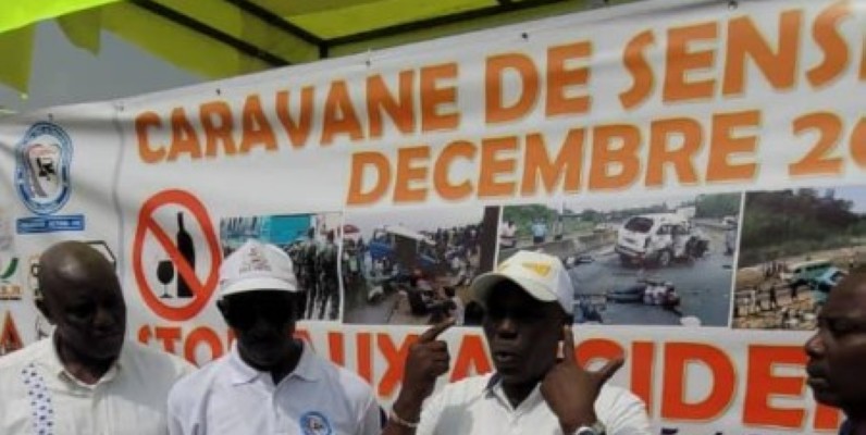 Cissé Lamine donne les consignes de la sensibilisation. (DR)