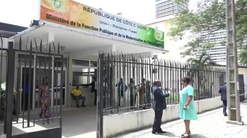 




Le recrutement de nouveaux fonctionnaires va augmenter jusqu’à atteindre 48 990 en 2024.