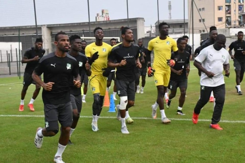 Les Éléphants ont effectué leur première séance d’entraînement, jeudi, à Douala. (Dr)