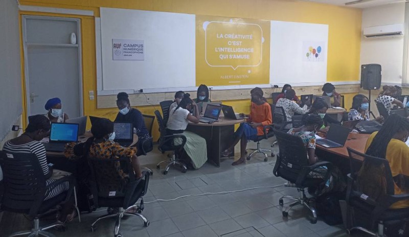 25 jeunes femmes ont démarré le programme de formation "D-clic formez vous au numérique" initié par l'organisation internationale de la francophonie. (Photo  DR)