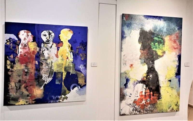 Des oeuvres sur les cimaises de la Rotonde des Arts