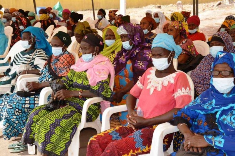 L'importance des consultations prénatales a été expliquée aux femmes. (Dr)
