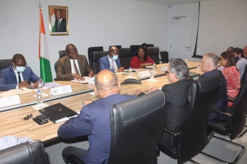 Le Ministère du Commerce et de l’Industrie en liaison avec le Conseil National de Lutte contre la Vie Chère (CNLVC), a rencontré les acteurs de la grande distribution (DR)