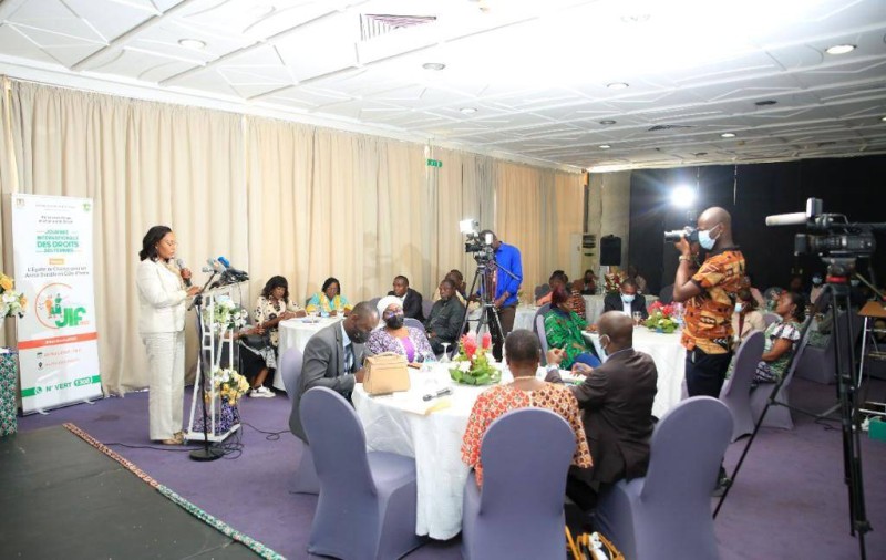 La Ministre Nassénéba était face à la presse. (Ph:Dr)