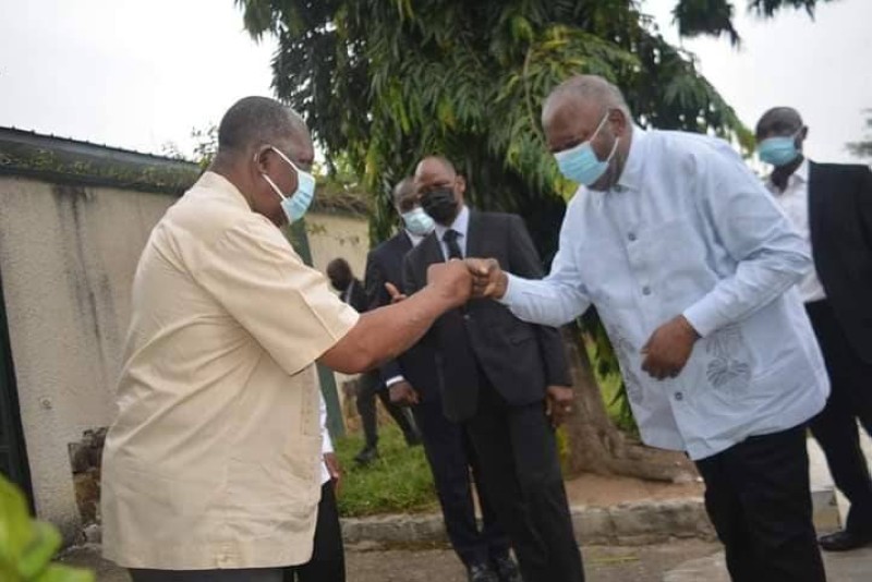 M. Laurent Gbagbo a été accueilli par le doyen Samuel Harding (Ph: Yeclo)
