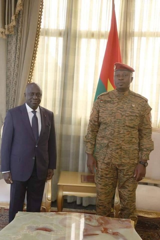Marcel Amon-Tanoh reçu en audience par le Président du Faso.(Ph:Dr)