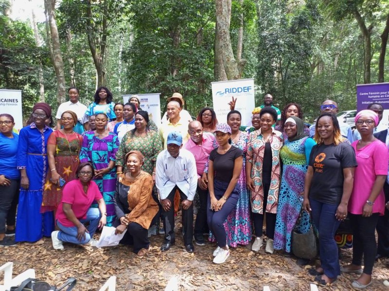 La JIF célébré à l'arboretum de la forêt du banco par le consortium Leadafricaines, Génération femme du troisième millénaire (Gfm3), le Réseau ivoirien pour la défense des droits de l'enfant et de la femme (Riddef) et le Centre féminin pour la démocratie et les droits humains en Côte d’Ivoire (Cefci) - (Ph: Salif D. CHEICKNA)