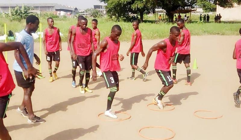 Un échauffement avant match au Casy Foot. (Ph: Dr)