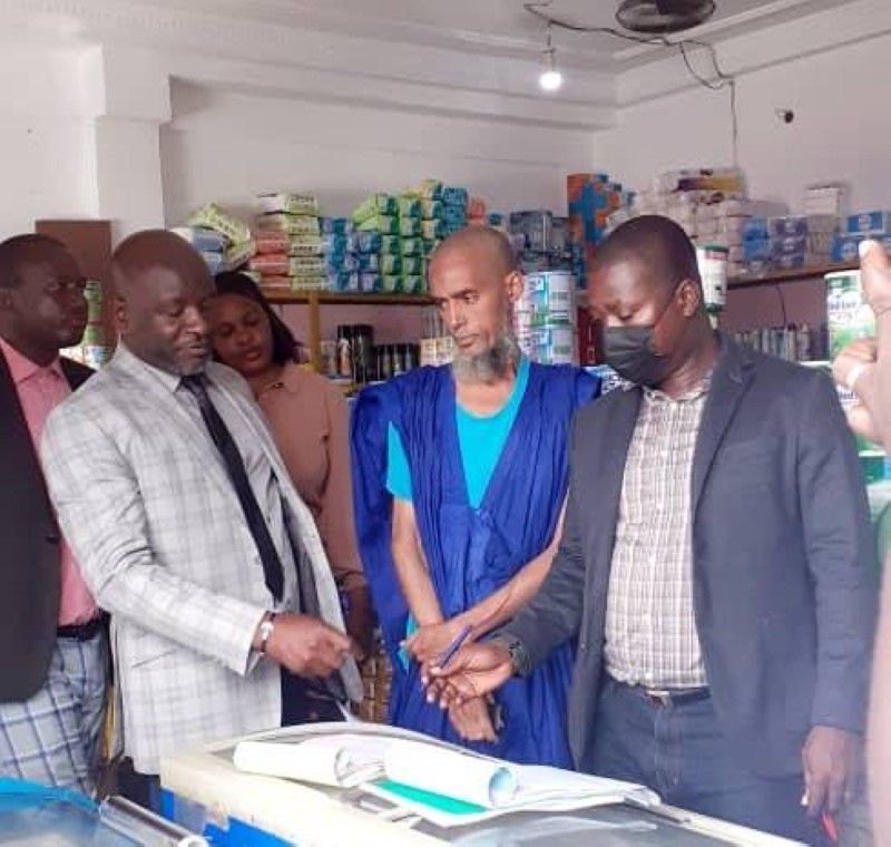 L’équipe conduite par Yao Kouman Hyacinthe est allée s’imprégner des informations et du contrôle des prix des produits de grande consommation.