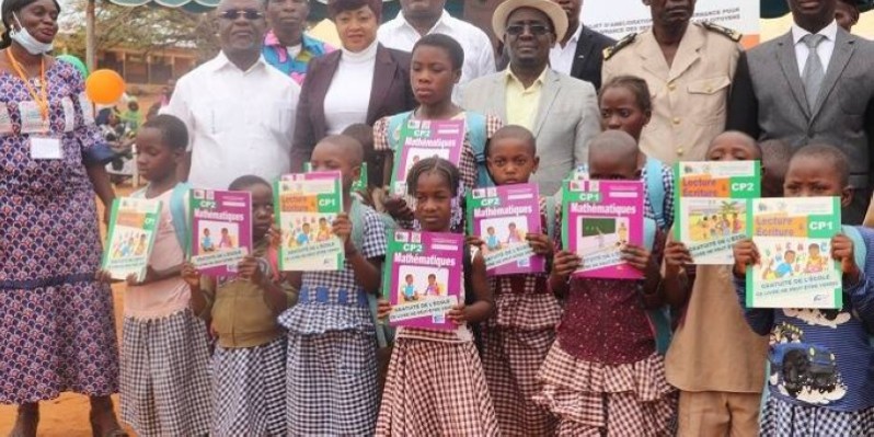Distribution des manuels scolaires. (DR)