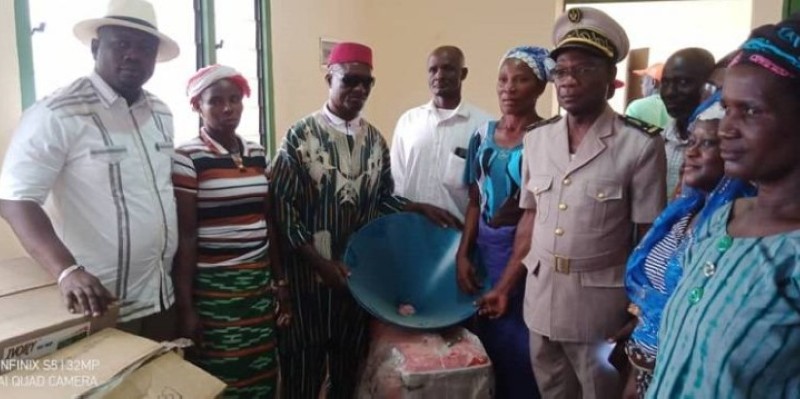 Don aux femmes de Tehini. (DR)