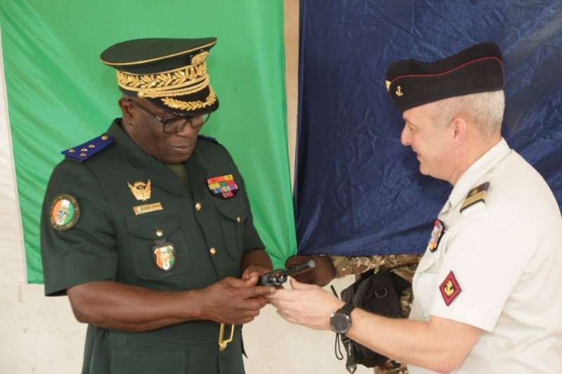 Ce centre de formation opérationnelle multi-modulaire est le fruit d’un partenariat entre l’Etat-Major Général des Armées et la Direction de la Coopération de Sécurité et de Défense de France