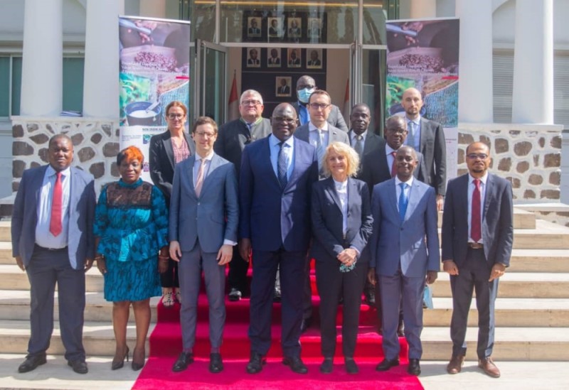 




Les deux parties, à l’issue de la cérémonie de signature du partenariat. (PHOTO : DR)