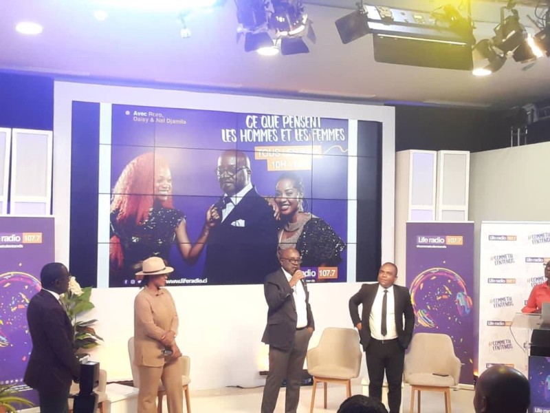 Les responsables de la nouvelle radio, à l’occasion de cette cérémonie, ont annoncé de nouvelles grilles d’information pour égayer les auditeurs.