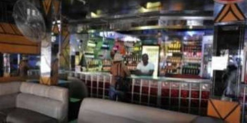 Les tenanciers des bars n'ont pas reçu assez de clients. (Ph: Dr)