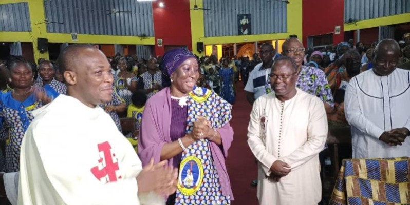 Kandaia Camara a apporté son soutien à la paroisse sacré cœur d’Abobo Anador. (DR)
