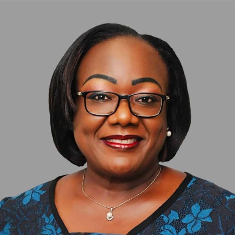 Ministre de la Fonction Publique : Mme Anne Désirée OULOTO