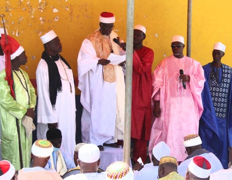 Le grand Imam de Bondoukou, El hadj Timité Ismaël a dirigé la grande prière à la place de l'Imamso