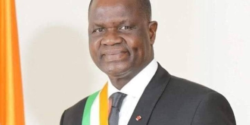 Kandia Camara pleureun compagnon de lutte. (DR)