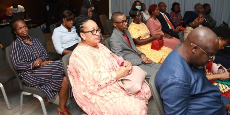 La présidente de l'Ordre des notaires du Bénin (en rose) a pris part à cette assemblée générale. (Ph: Honoré Bosson)