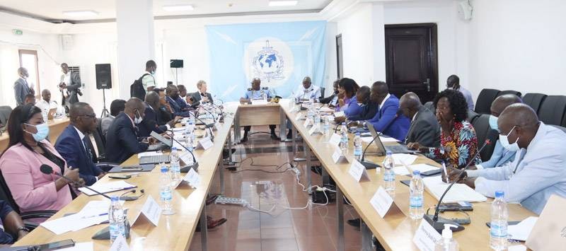Le DG de la police nationale (au centre) à l’ouverture des travaux. (Ph: DGPN)