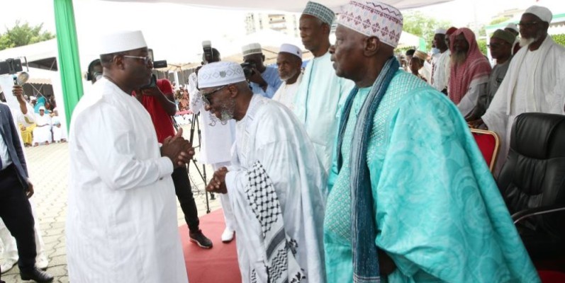 Le vice-Président de la République a traduit sa reconnaissance aux imams pour leurs prières continues pour le repos de l'âme du disparu. (Ph: Poro Dagnogo)