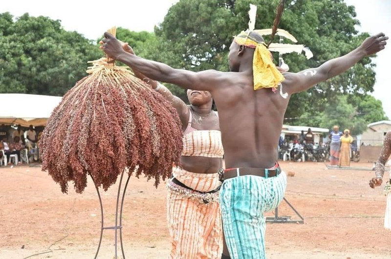 Le groupe vainqueur du concours de danse