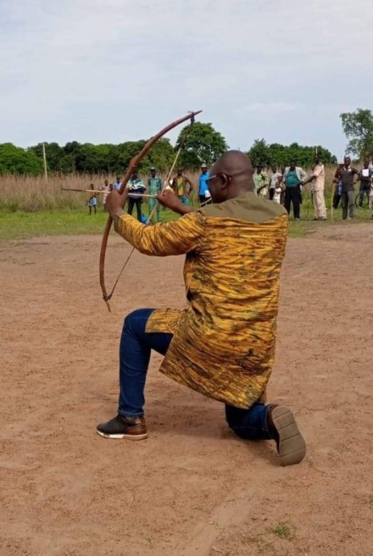 Le Sénateur Kambiré Sié a procédant au lancement de la compétition du tir à l' Arc.