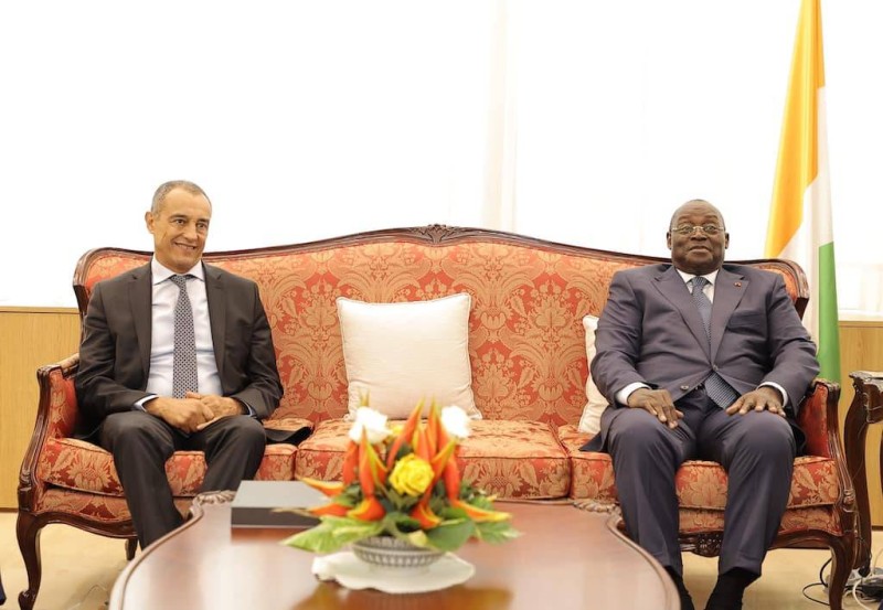 Le Vice-Président de la République, Tiémoko Meyliet Koné, Ahmed Reda Chami, président du Conseil Economique, Social et Environnemental du Maroc. (DR)