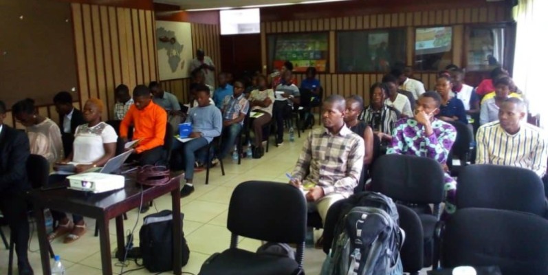 Les étudiants formés étaient heureux (Bavane)