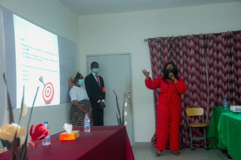 Dr Joyce Dohou, secrétaire générale de l’établissement présentant les stratégies mis en place pour que les travaux portent leurs fruits.