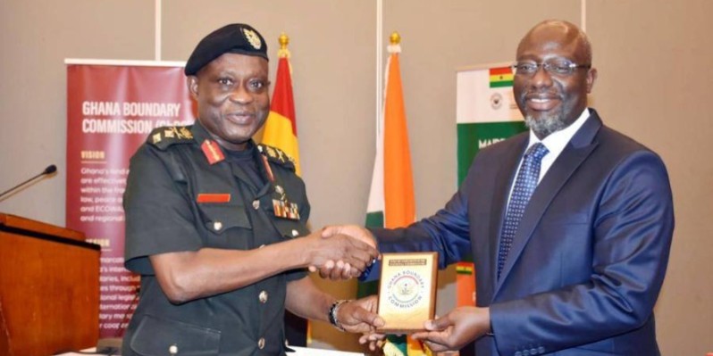 Les representants du Ghana et de la Côte d'Ivoire se sont concertés. (Ph: Dr)