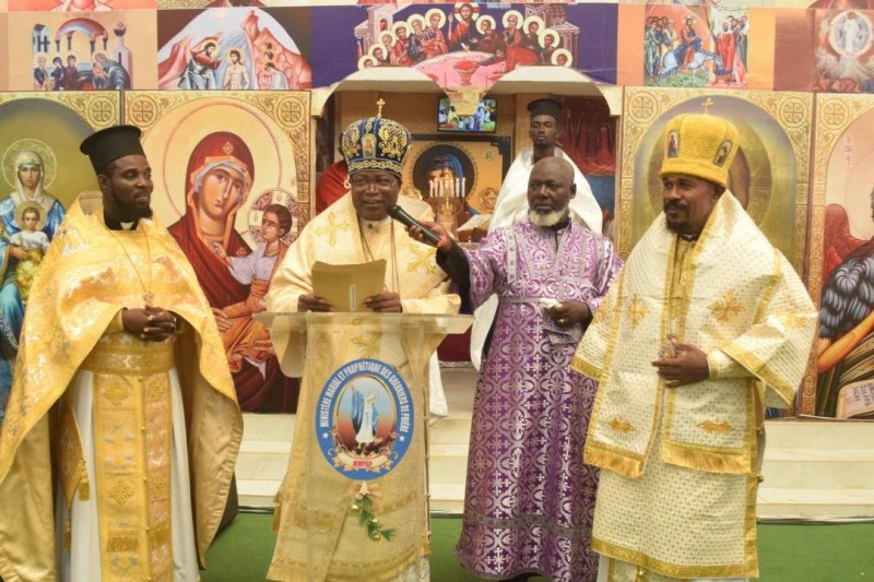 Sa Béatitude Mathieu de Jésus, Archevêque du Cameroun, était porteur de la bonne nouvelle de la nomination de Monseigneur ACHIJA Pacôme Marie N’Goran, au mois de mai dernier.