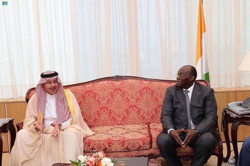 L'ambassadeur du Serviteur des Deux Saintes Mosquées en République de Côte d'Ivoire, Abdullah bin Hamad ALSOBAIEE et le Vice-président Tiémoko Meyliet Koné