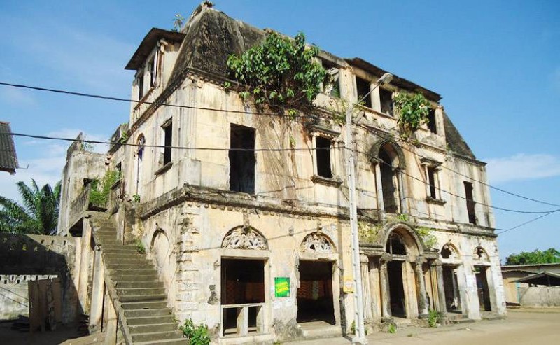 Un des bâtiments coloniaux de la première capitale de Côte d'Ivoire. (Ph: Dr)