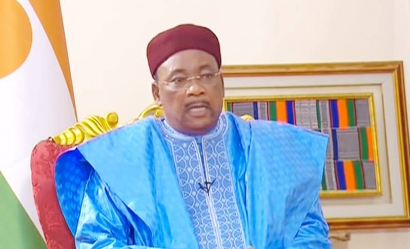 L'ancien Président nigérien, Mahamadou Issoufou, au Burkina Faso en sa qualité de médiateur de la Cedeao. (Ph: Dr)