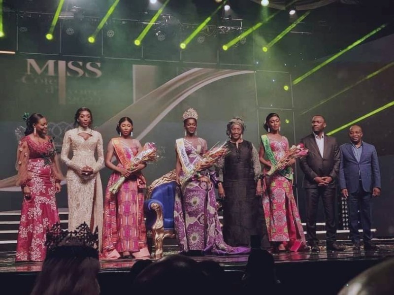 Mlle Marlène Kouassi Kany élue Miss Côte d'Ivoire 2022, encadrée par ses dauphines 