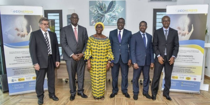 Après l'inauguration des locaux, le PDG et ses invités ont posé pour la postérité. (Ph: Dr)