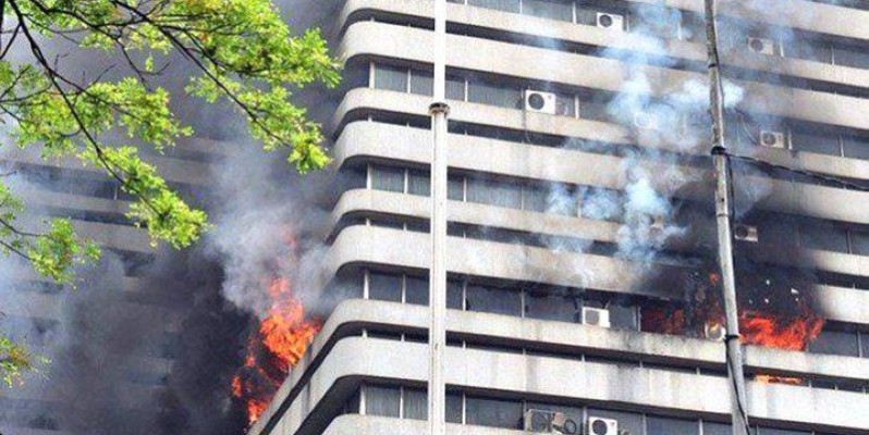 Le 2e étage de la Tour E était en feu. (Dr)