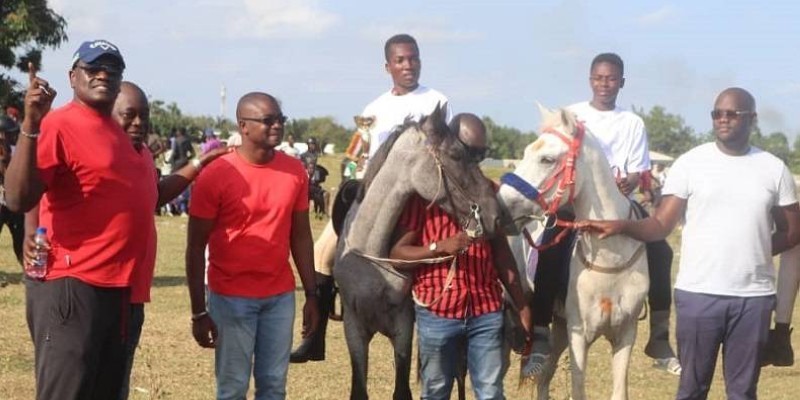 Les amoureux de l'Equitation ont célébré les 62 ans de l'indépendance de la Côte d'Ivoire. (DR)